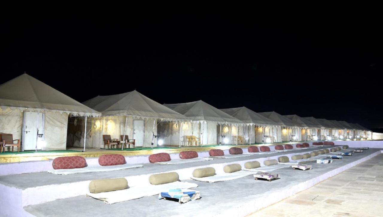 Journey Desert Camp 斋沙默尔 外观 照片